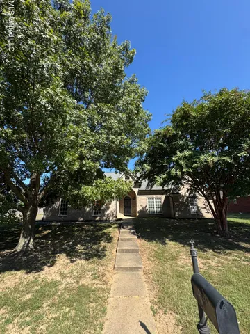 $319,900 | 2740 Blue Ridge Cove, Southaven, MS 38672