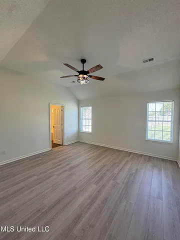 $317,900 | 2740 Blue Ridge Cove, Southaven, MS 38672