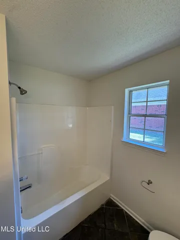 $317,900 | 2740 Blue Ridge Cove, Southaven, MS 38672