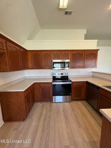 $317,900 | 2740 Blue Ridge Cove, Southaven, MS 38672