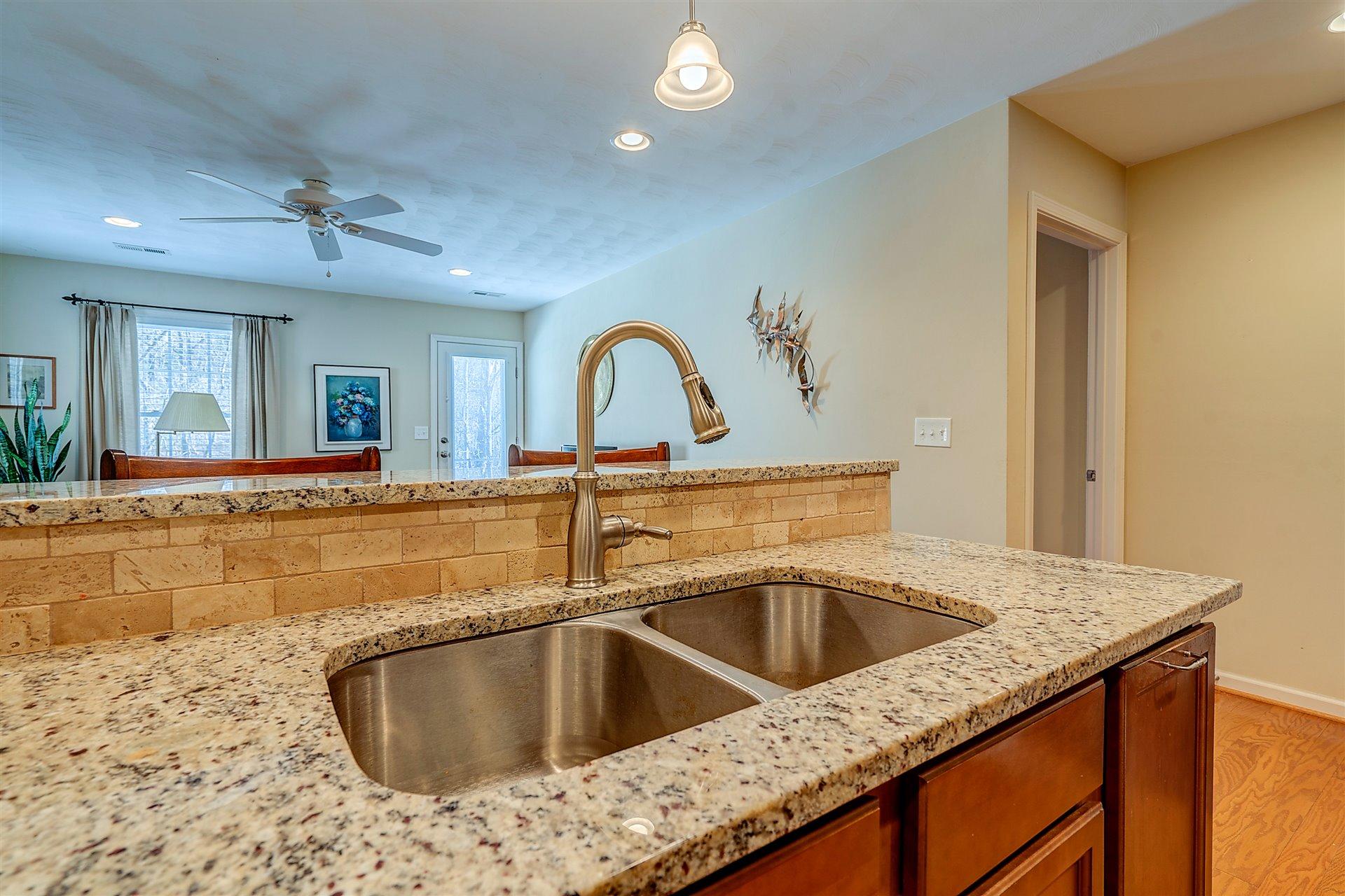 1114 Kessler Mill Road Salem, VA 24153 - Photo 14 of 28 16-DSC00101_2_3_4_5