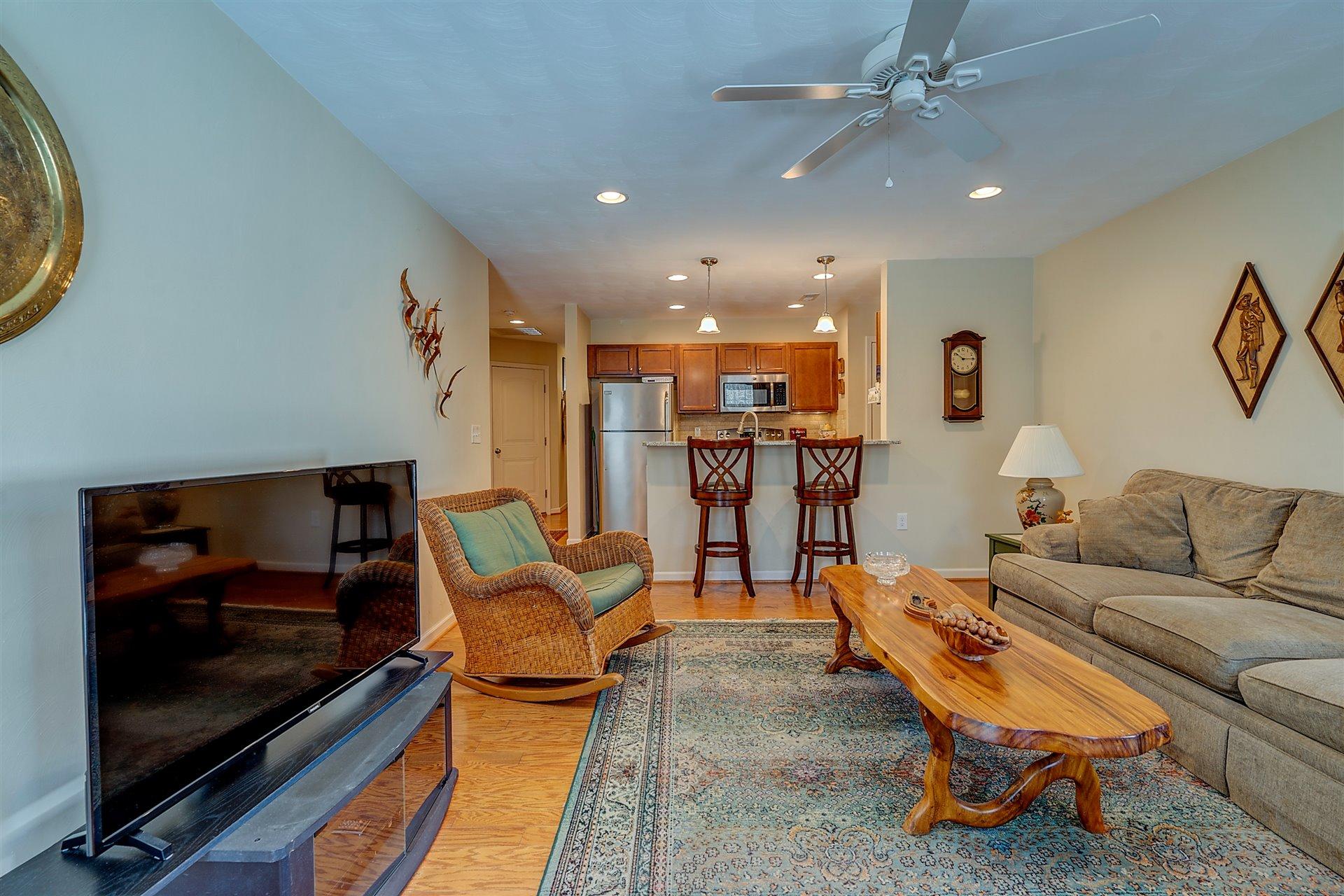 1114 Kessler Mill Road Salem, VA 24153 - Photo 7 of 28 19-DSC00116_17_18_19_20