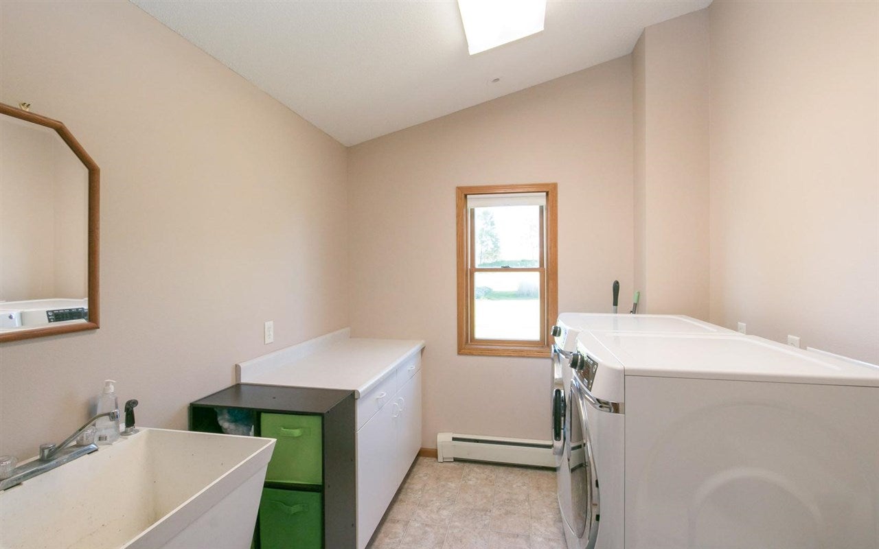 3862 565th Street Southwest Riverside, IA 52327 - Photo 19 of 25 Gallery Image 19