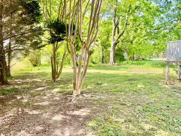 $1,750 | 102 West 8th Street, Chickamauga, GA 30707