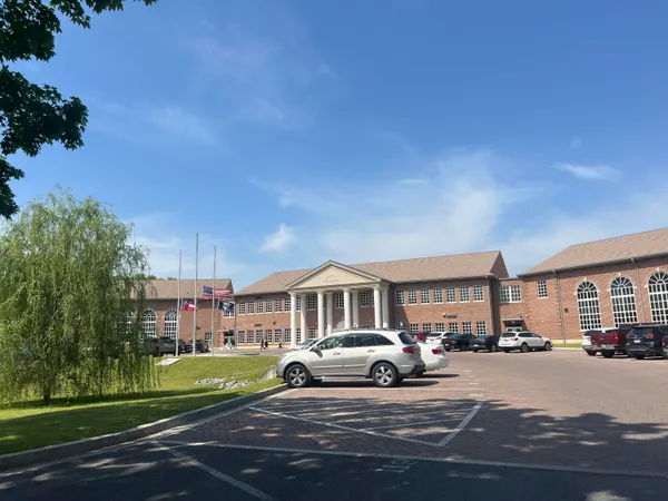 $1,750 | 102 West 8th Street, Chickamauga, GA 30707