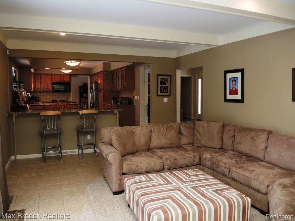 4466 Beach Road Troy, MI 48098 - Photo 18 of 45 OPEN GATHERING AREA