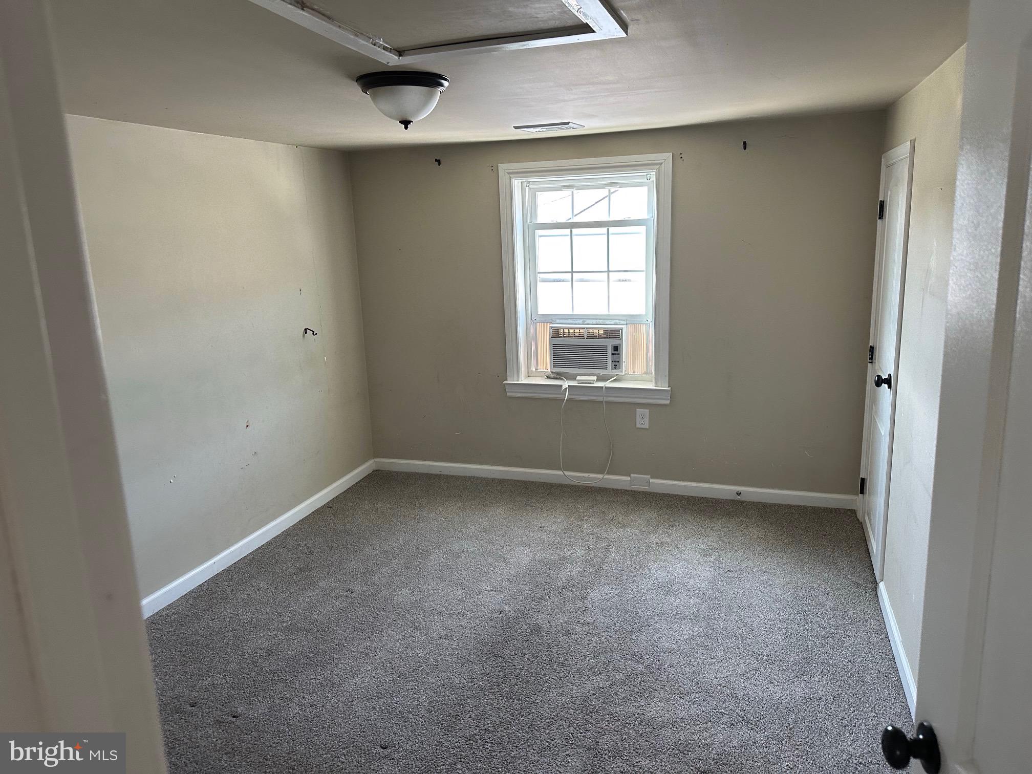 192 Limestone Road Oxford, PA 19363 - Photo 12 of 14 an empty room with a window