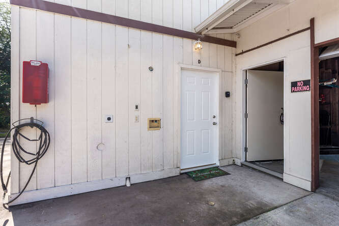 75-164 Lunapule Road Kailua-Kona, HI 96740 - Photo 15 of 27 a view of a storage & utility room