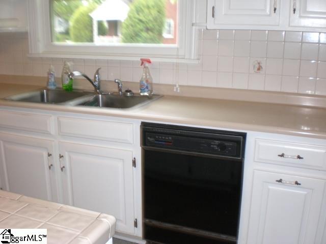 228 Grove Road Greenville, SC 29605 - Photo 7 of 44 Gallery Image 7