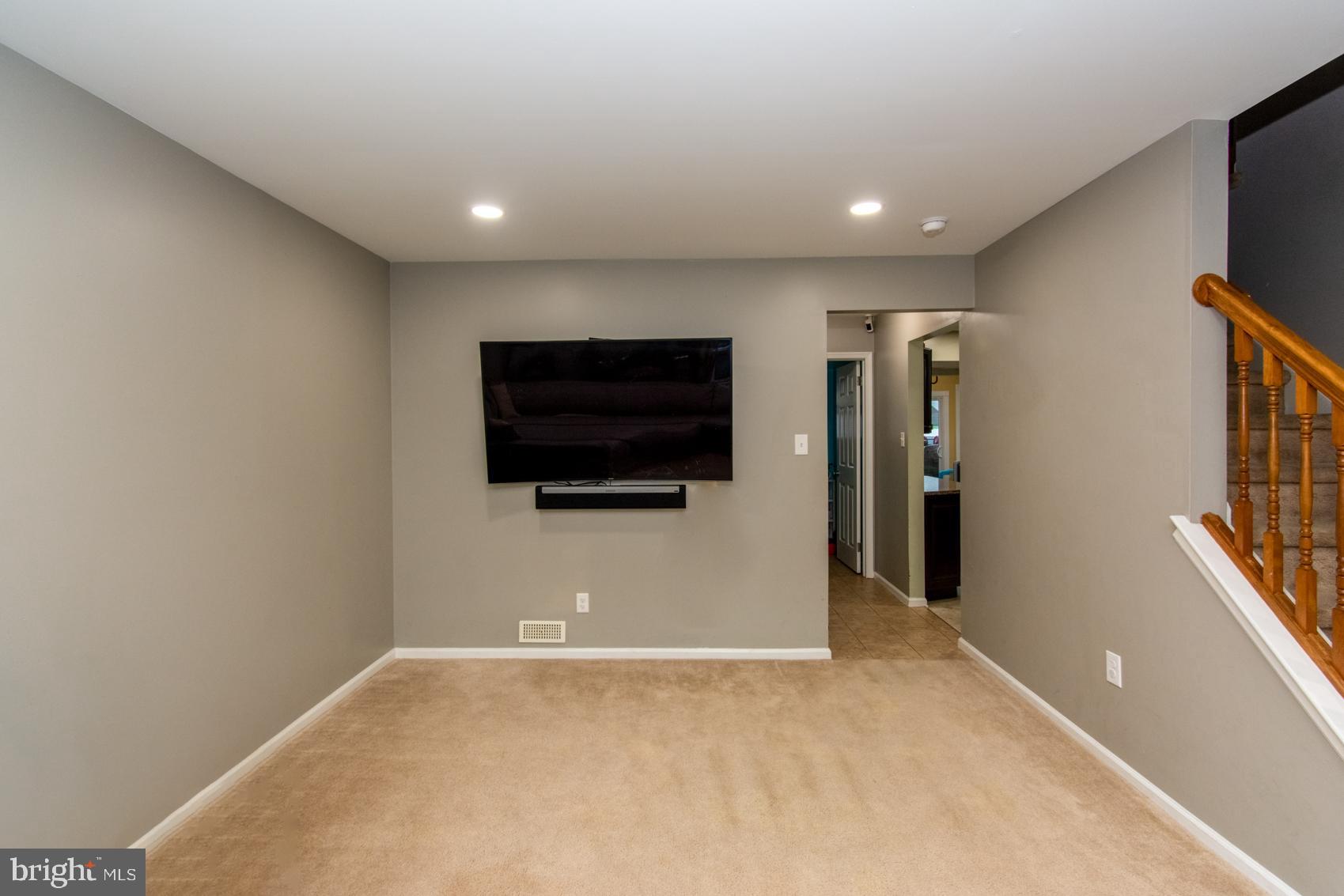 9 Aspen Road Sicklerville, NJ 08081 - Photo 7 of 39 Gallery Image 7