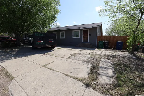 $1,100 | 1300 Norfleet Street, San Antonio, TX 78208
