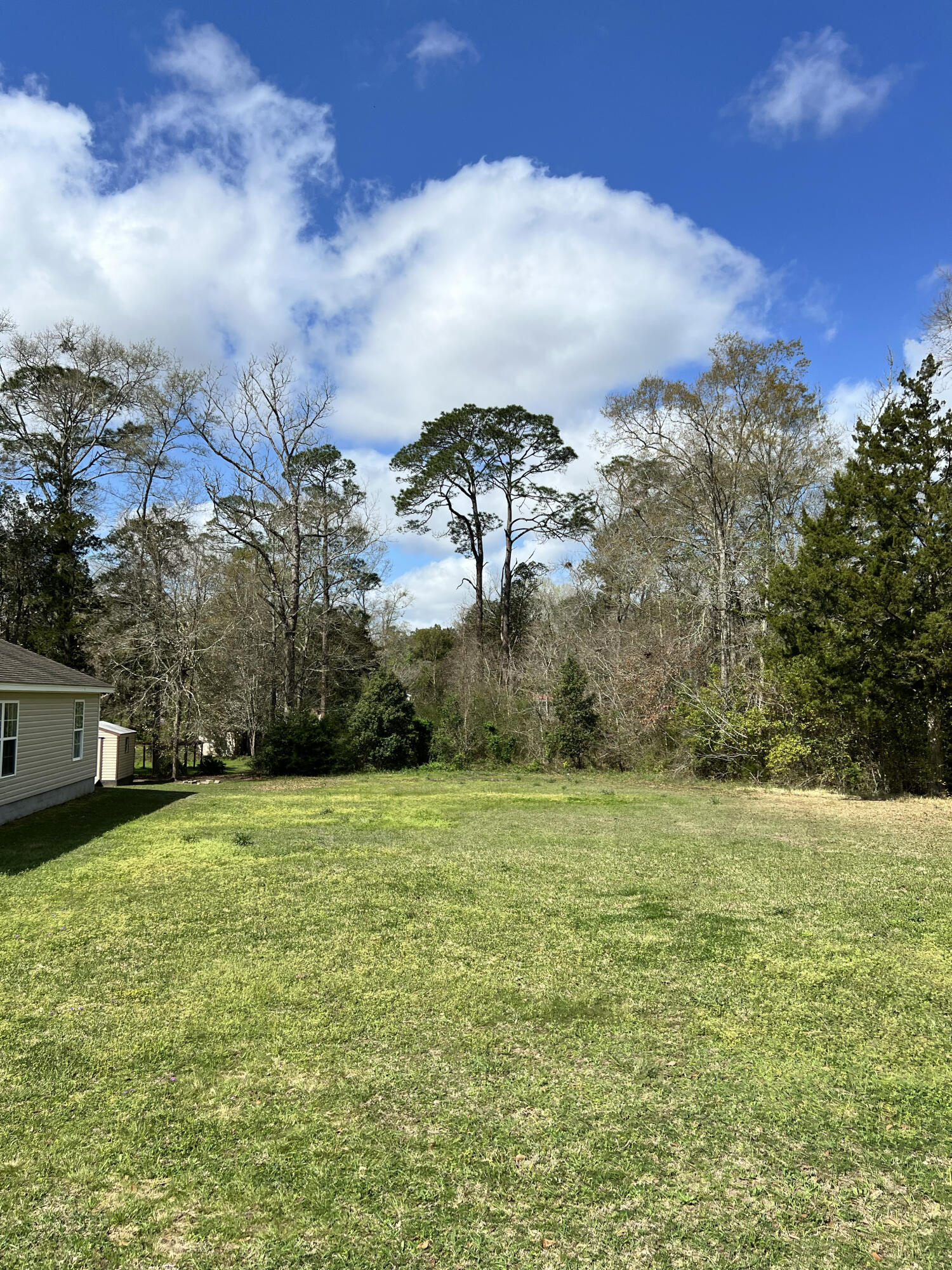 405 Range Line Street Bonifay, FL 32425 - Photo 4 of 5 409 Rangeline Street