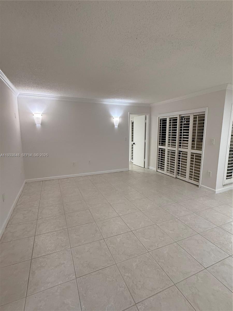 9010 Southwest 125th Avenue, Unit G307 Miami, FL 33186 - Photo 5 of 25 Family Area