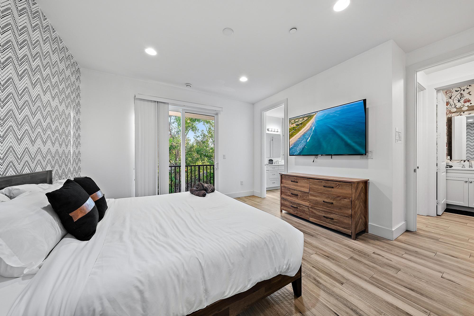 3770 County Line Road, Unit C2 Tequesta, FL 33469 - Photo 17 of 27 20250213030127281886000000-o