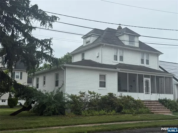 $549,000 | 31 Wood Place, Dumont, NJ 07628