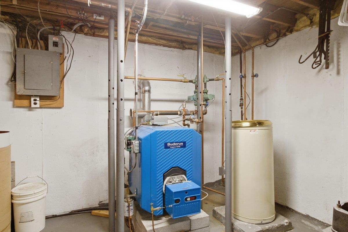 1808 East Road Bennington, VT 05201 - Photo 20 of 34