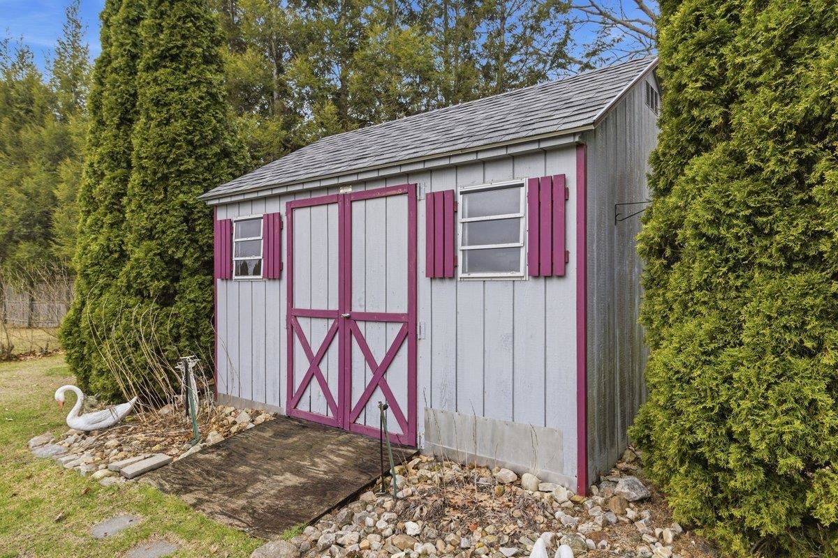 1808 East Road Bennington, VT 05201 - Photo 33 of 34