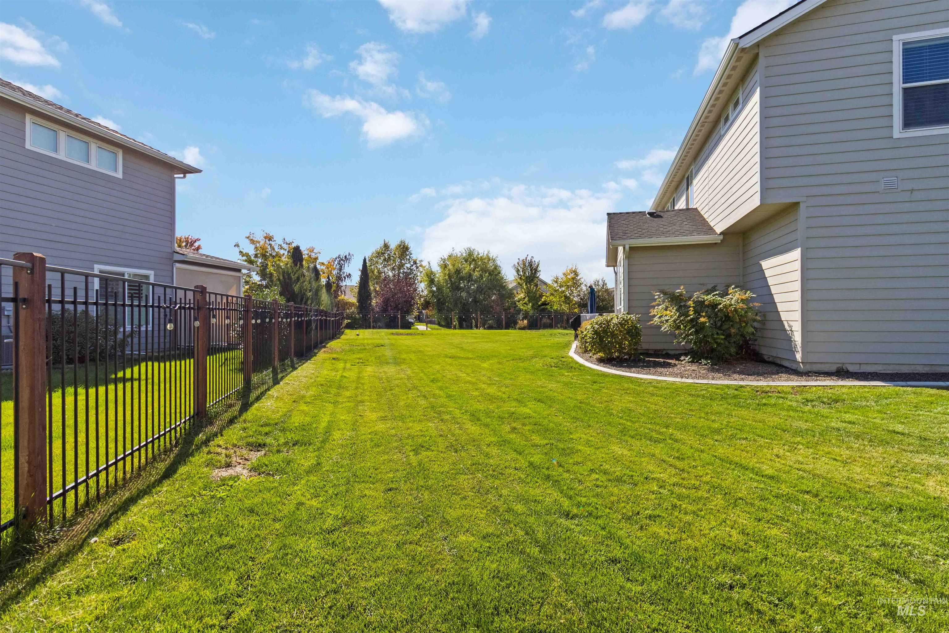 892 North Chastain Lane Eagle, ID 83616 - Photo 42 of 45 View of yard