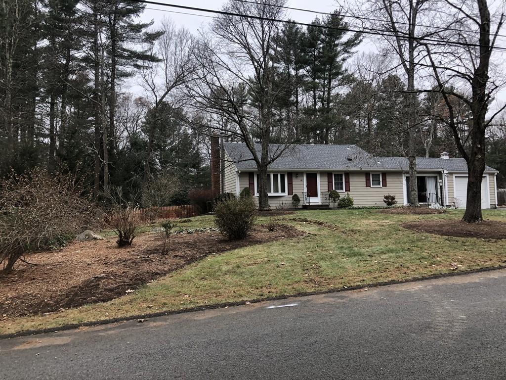 48 Deborah Road Hanover, MA 02339 - Photo 3 of 40 Gallery Image 3