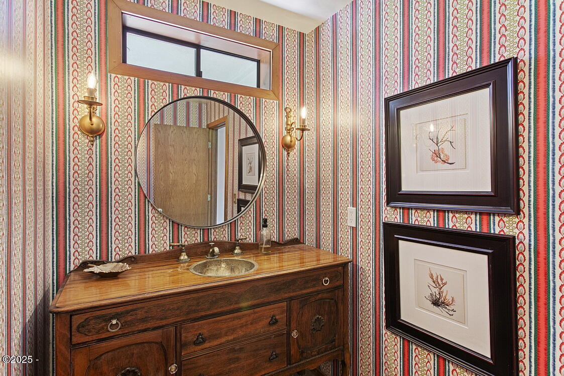 445 Summit View Lane Gleneden Beach, OR 97388 - Photo 55 of 67 Half Bathroom