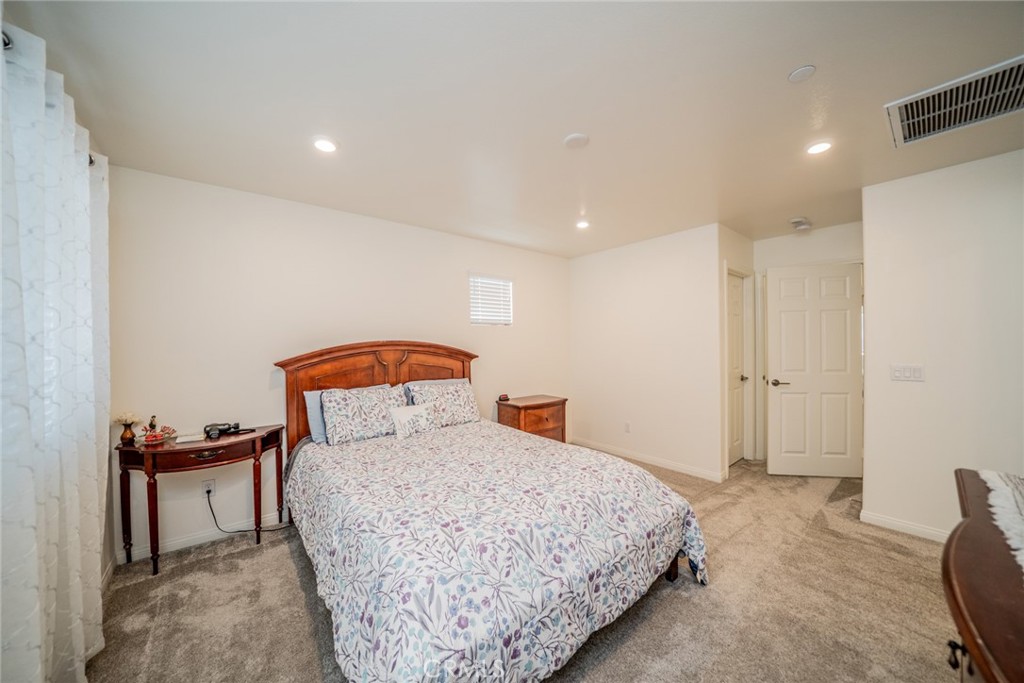 214 Bonita Lane Rialto, CA 92376 - Photo 34 of 48