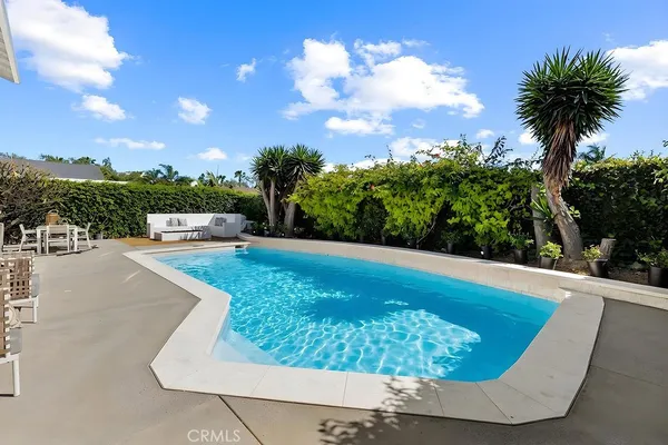 $2,175,000 | 937 Carnation Avenue, Costa Mesa, CA 92626