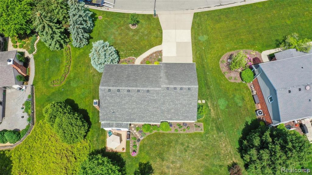 815 Dickson Lane Rochester Hills, MI 48307 - Photo 7 of 32