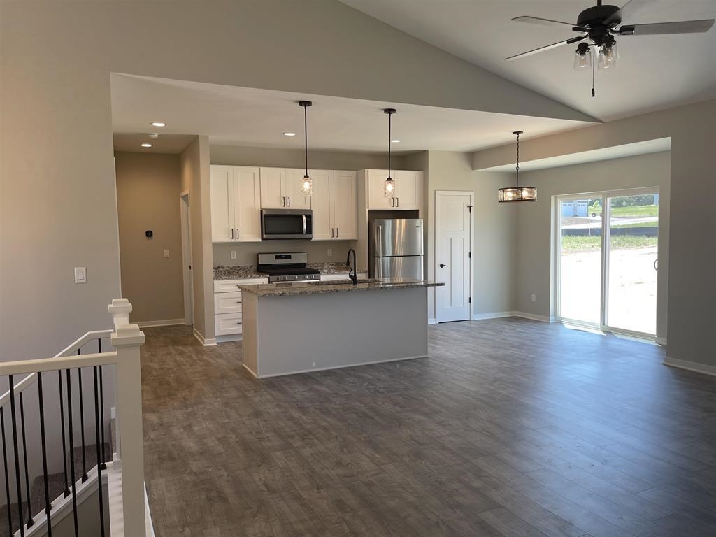 412 Ridge Orfordville, WI 53576 - Photo 2 of 8