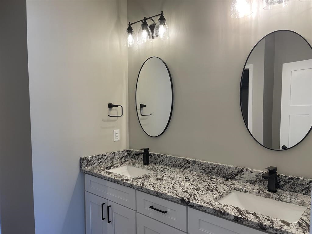 412 Ridge Orfordville, WI 53576 - Photo 6 of 8