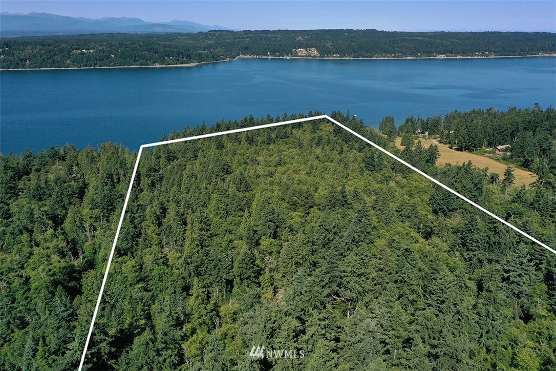 4388 East Harbor Road Freeland, WA 98249 - Photo 5 of 22