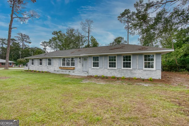$299,900 | 2106 Jerry Jones Drive, Valdosta, GA 31602