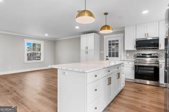 $299,900 | 2106 Jerry Jones Drive, Valdosta, GA 31602