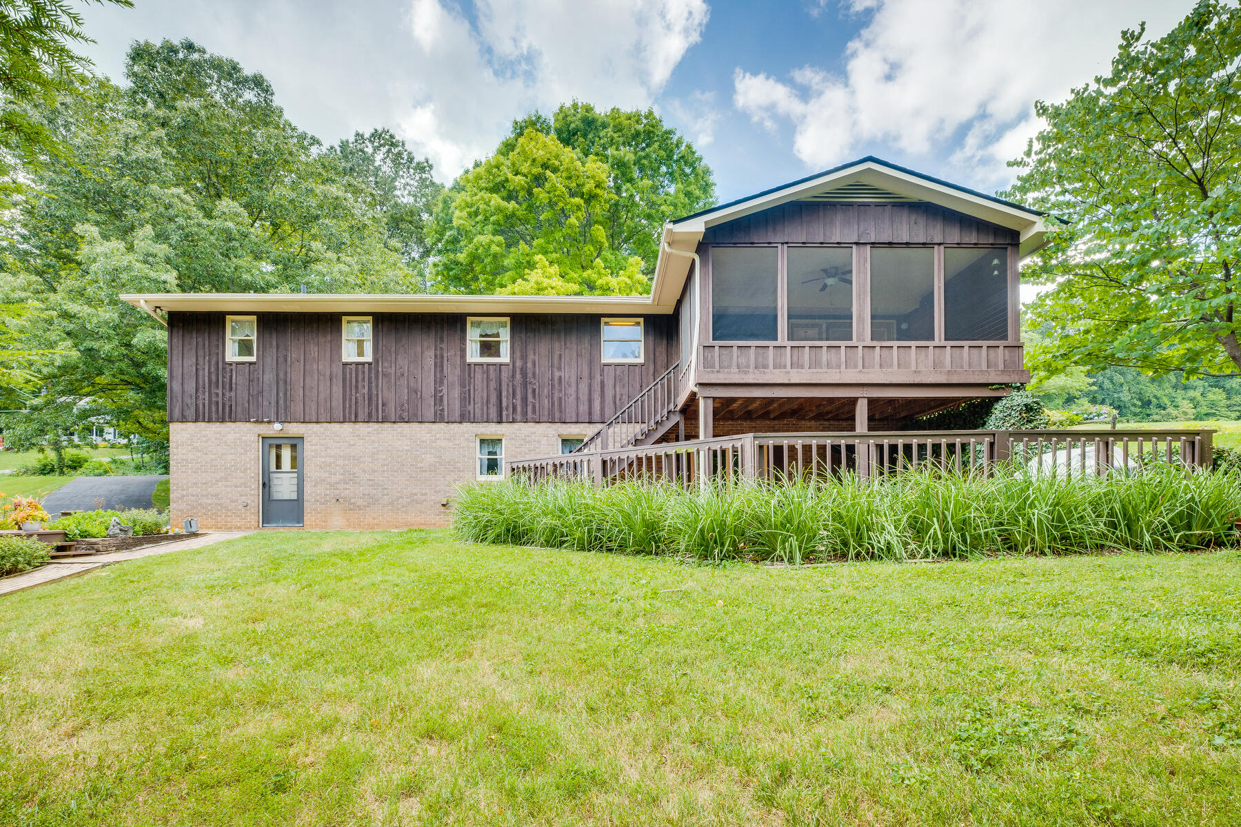 380 Emory Church Road Kingsport, TN 37664 - Photo 3 of 65 Screened-In Porch