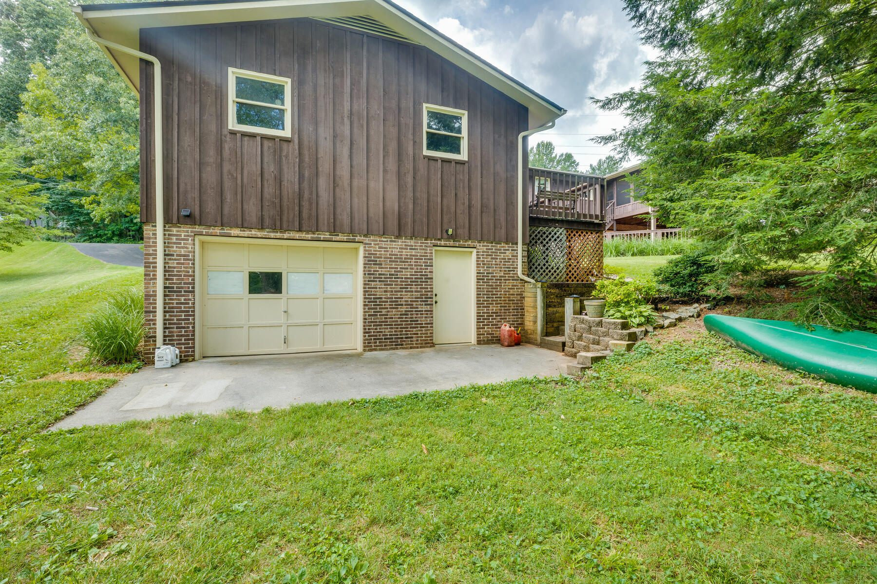 380 Emory Church Road Kingsport, TN 37664 - Photo 4 of 65 Workshop Below Garage