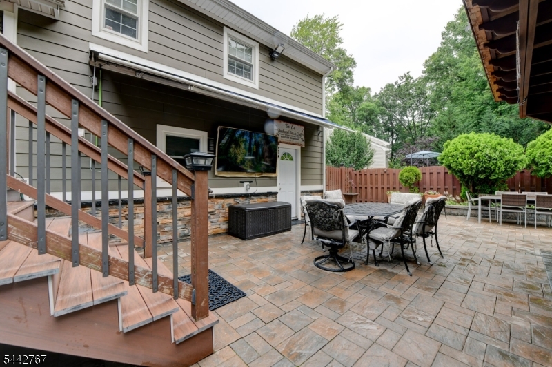 835 Colonial Arms Road Union, NJ 07083 - Photo 34 of 39
