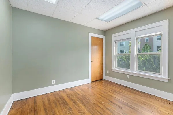 $4,800 | 1517 South State Street, Ann Arbor, MI 48104