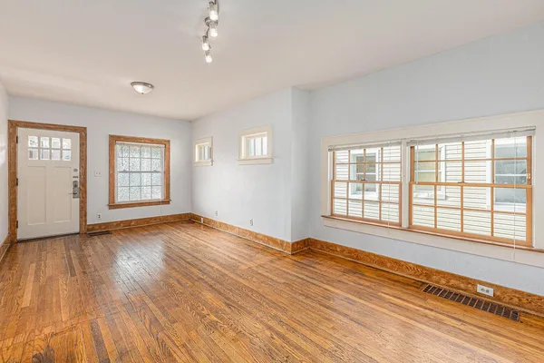 $4,800 | 1517 South State Street, Ann Arbor, MI 48104