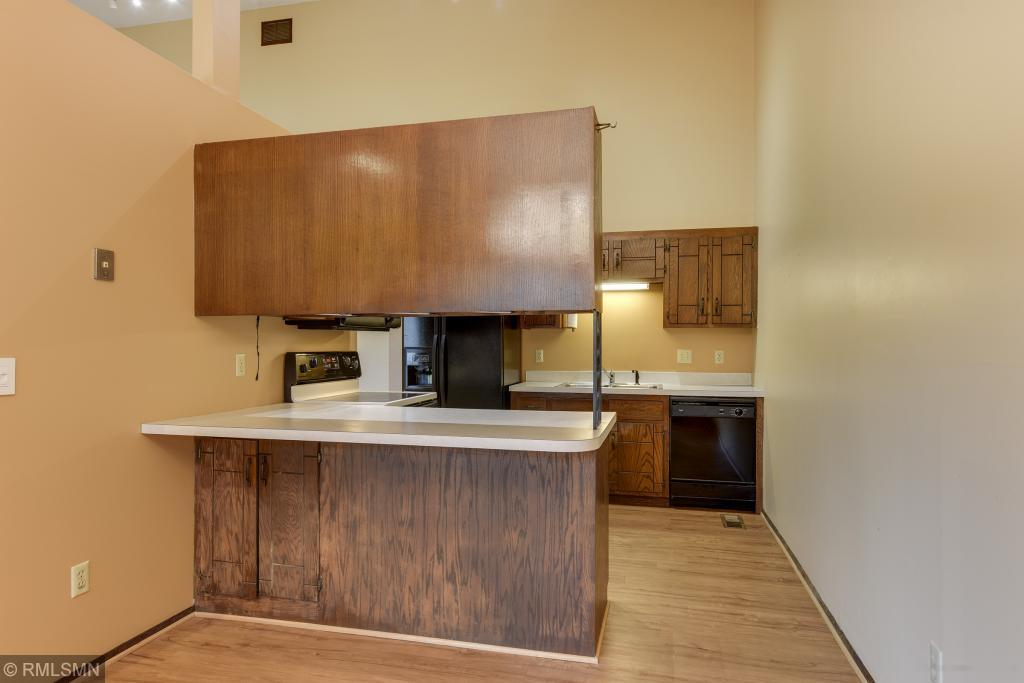 11076 Trail West Road Bloomington, MN 55437 - Photo 11 of 49 Gallery Image 11