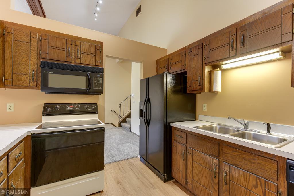 11076 Trail West Road Bloomington, MN 55437 - Photo 13 of 49 Gallery Image 13