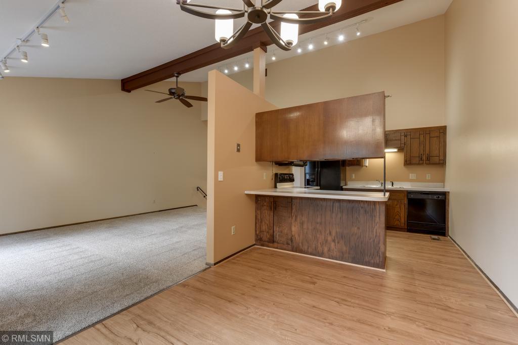 11076 Trail West Road Bloomington, MN 55437 - Photo 10 of 49 Gallery Image 10