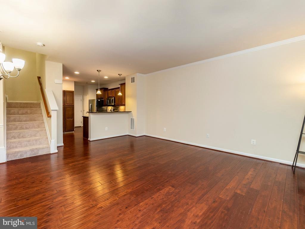4814 Dane Ridge Circle Woodbridge, VA 22193 - Photo 5 of 25 Living Room with beautiful hardwood floors!