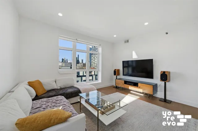 $1,850,000 | 35 Underhill Avenue, Unit B4I | Prospect Heights