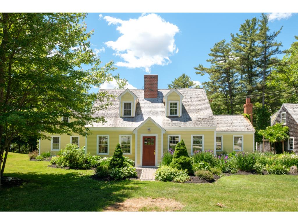 97 B Old Dennett Road Kittery, ME 03904 - Photo 2 of 34 Gallery Image 2