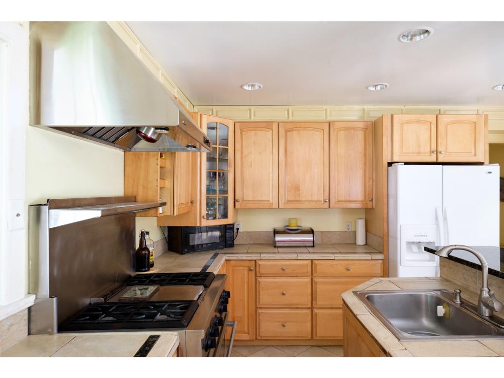 97 B Old Dennett Road Kittery, ME 03904 - Photo 12 of 34 Gallery Image 12