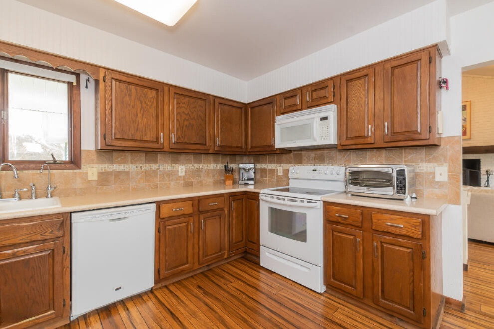 5290 Burning Tree Road Kalamazoo, MI 49009 - Photo 8 of 33 RN5_9377