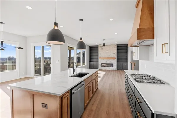 $927,130 | 17183 South Laurelwood Street, Olathe, KS 66062