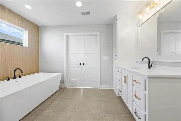 $927,130 | 17183 South Laurelwood Street, Olathe, KS 66062