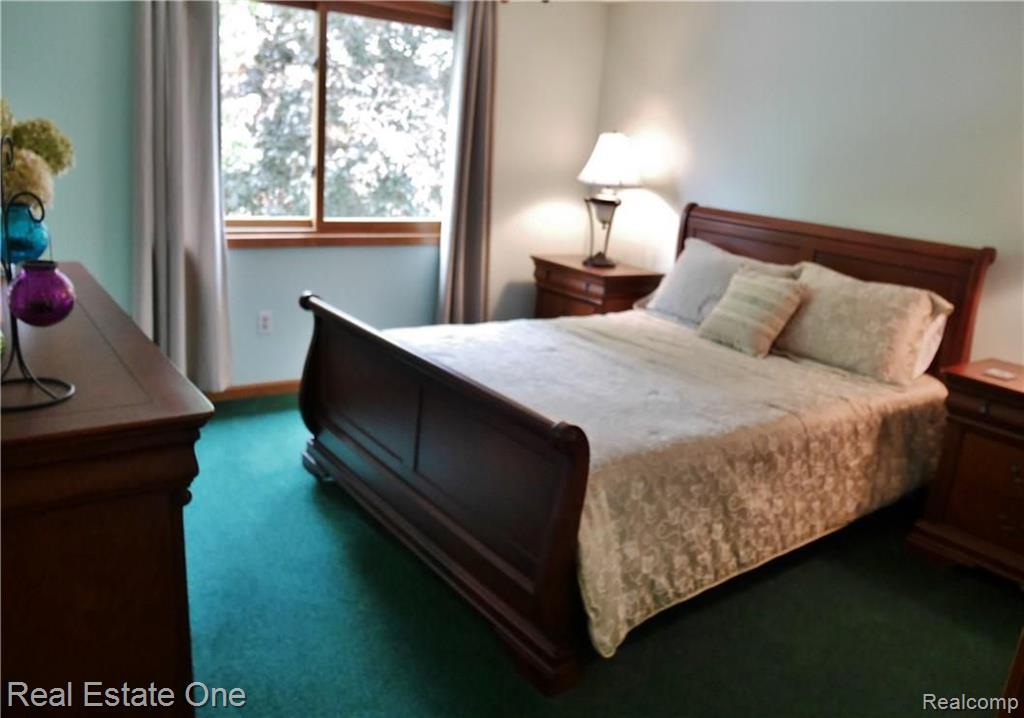 3575 Salem Drive Rochester Hills, MI 48306 - Photo 21 of 37