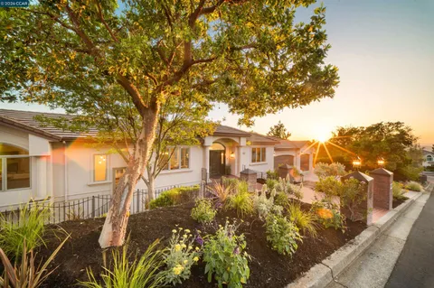 $2,659,000 | 554 Oakshire Place, Alamo, CA 94507