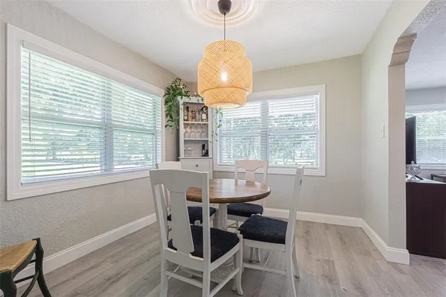 $2,500 | 701 West Henry Avenue, Tampa, FL 33604